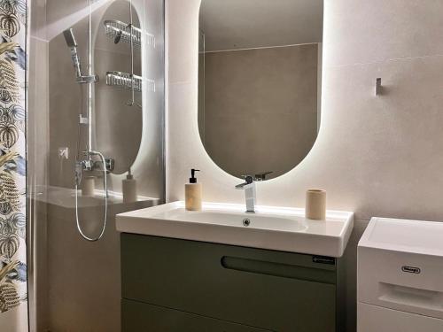 Earthy Retreat in Central Athens Fully renovated