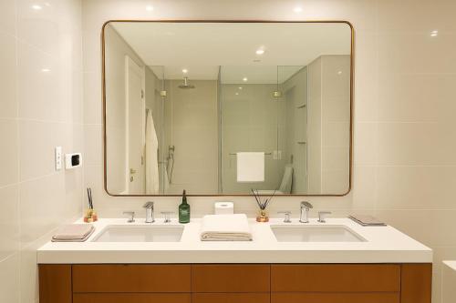 Koupelna v ubytování 3 BR Soul Beach Mamsha Sadiyaat