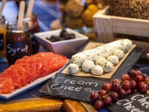 Jídlo v hotelu nebo okolí