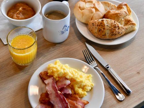 Επιλογές πρωινού για τους επισκέπτες του ibis budget Saint Nazaire Centre Gare