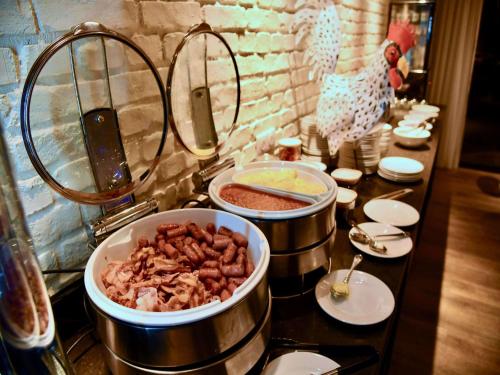 Φαγητό σε αυτό το ξενοδοχείο ή κάπου εκεί κοντά