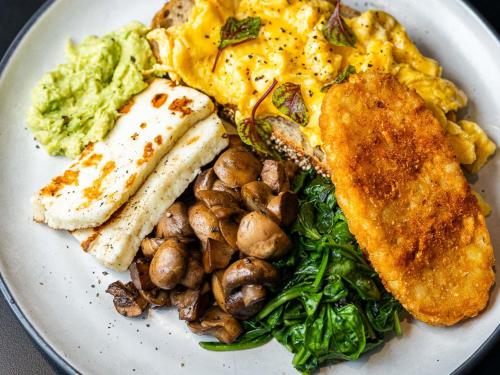 Jídlo v hotelu nebo okolí