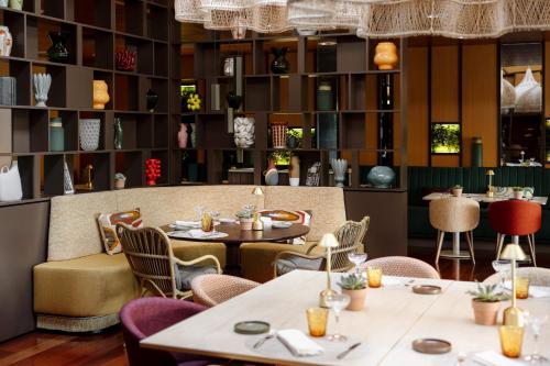 Crowne Plaza Madrid - Centre Retiro by IHG photo 70