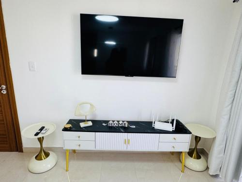 Μια τηλεόραση ή/και κέντρο ψυχαγωγίας στο Welcome Home 2