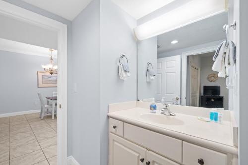 Quiet East End Gulf-Front Condo w/ Heated Pool & Balcony photo 25