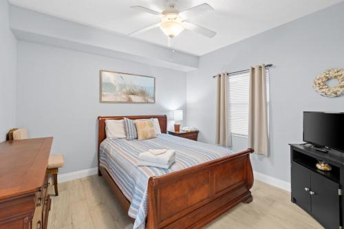 Quiet East End Gulf-Front Condo w/ Heated Pool & Balcony photo 22