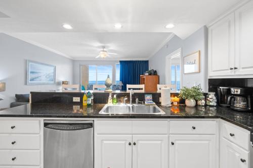 Quiet East End Gulf-Front Condo w/ Heated Pool & Balcony photo 13