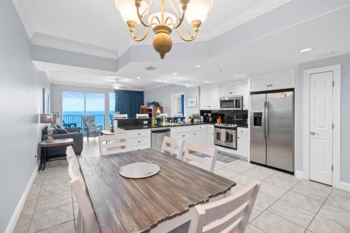 Quiet East End Gulf-Front Condo w/ Heated Pool & Balcony photo 6