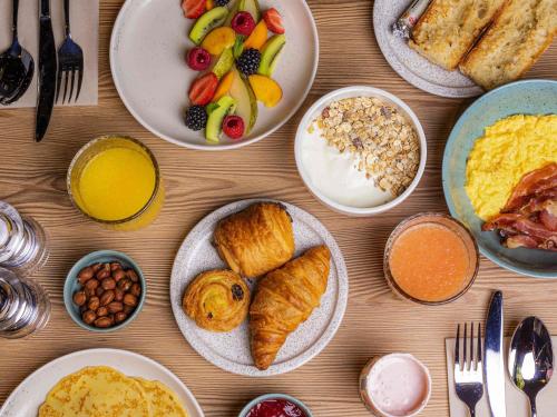 Jídlo v hotelu nebo okolí