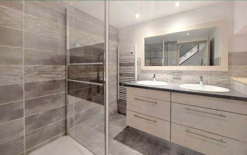 Koupelna v ubytování Gîtes des Charrières