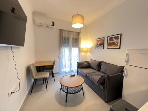 Loutraki's Seaside Serenity, 2 BDRM apartment