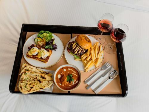 Mad på hotellet eller i nærheden