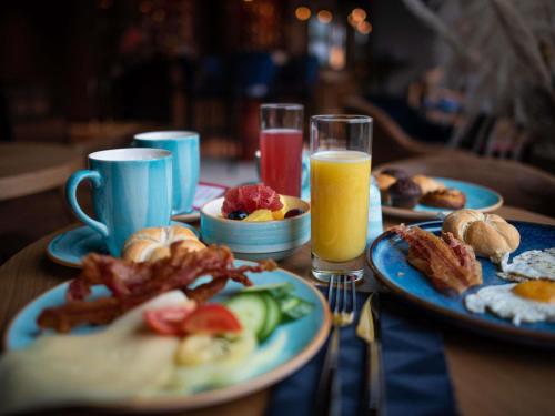 Jídlo v hotelu nebo okolí