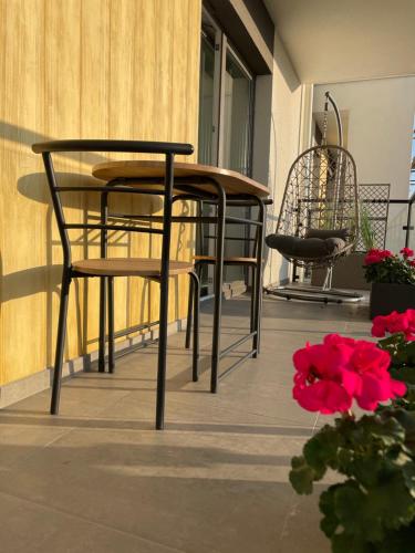Balkoni atau teres di Apartament w Słupsku z klimatyzacją balkonem parkingiem