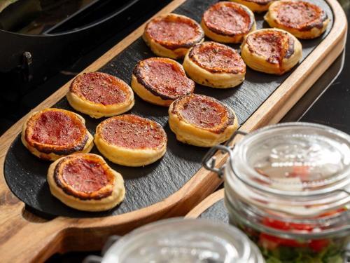 Mad på hotellet eller i nærheden