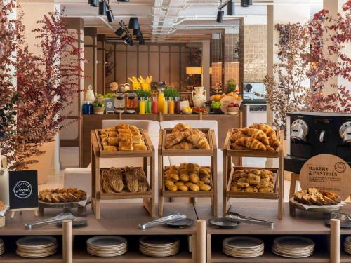 Comida en o cerca de este hotel