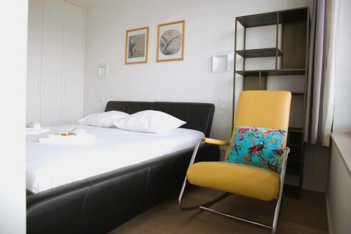 Postel nebo postele na pokoji v ubytování Beautiful Exclusive Studio in Cloche d'Or