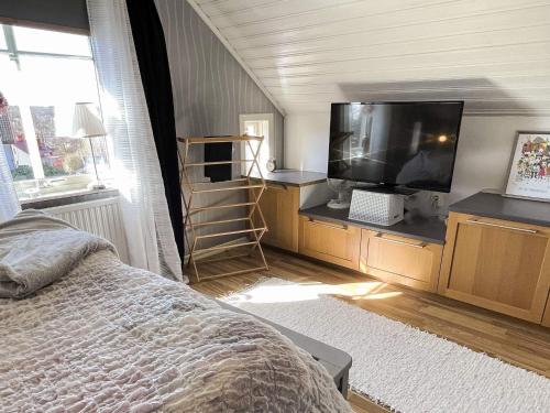 Postel nebo postele na pokoji v ubytování Family Villa with Hot Tub in Ronneby