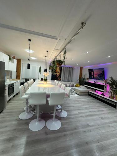 Villa 25 pax Jacuzzi 12 pax 10 min to Benidorm PARTY area