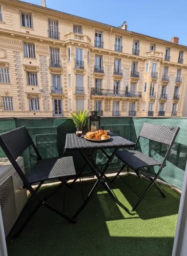 Cozy studio, balcony & AC, Heart of Nice