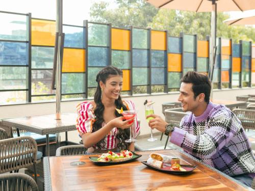 Jídlo v hotelu nebo okolí