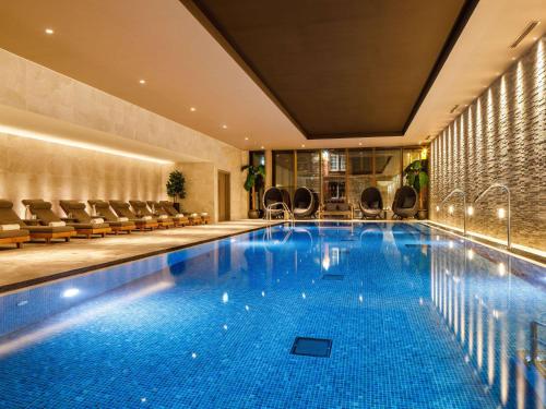 Bazén v ubytování The Municipal Hotel Liverpool - MGallery nebo v jeho okolí