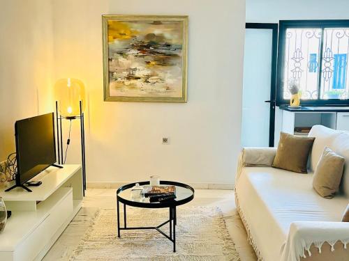 Μια τηλεόραση ή/και κέντρο ψυχαγωγίας στο Luxury and comfort La Marsa Beach