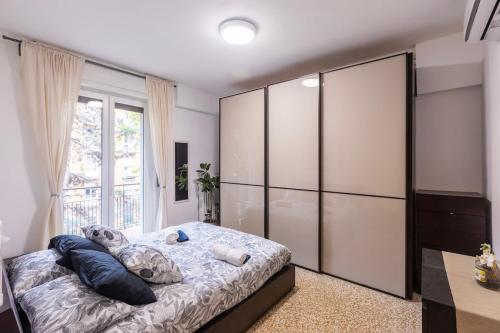 Too Easy Apartment