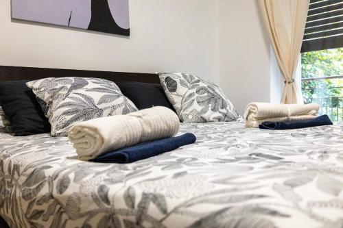 Too Easy Apartment