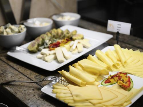 Jídlo v hotelu nebo okolí