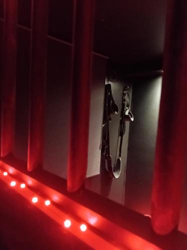 WattigniesにあるLove Room Les secrets interditsのギャラリーの写真