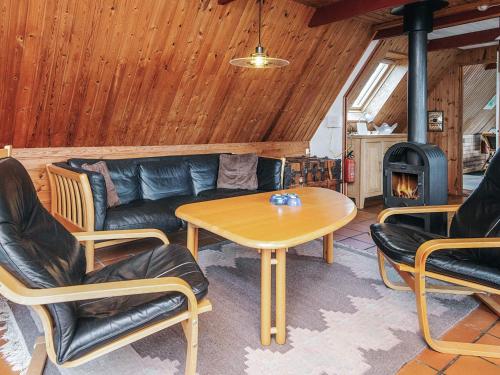 Posezení v ubytování 4 person holiday home in Rømø