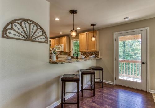 Memorable "Deer & Doe" by HoneyBearCabins 4BR 3BA, Mountain View Deck, Farmhouse Decor, Fireplace, 3 Acres photo 13
