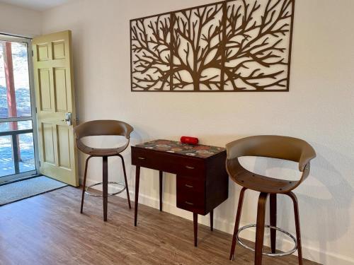 Fotografie z fotogalerie ubytování Hideaway-Yosemite Foothill Retreat 3BRDM PetsWelcome v destinaci Coarsegold