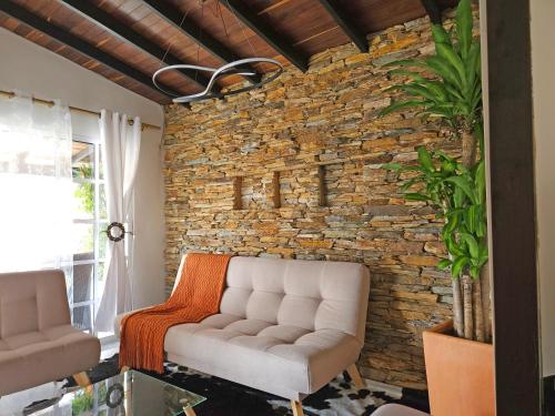 Φωτογραφία από το άλμπουμ του Casa de Huéspedes Colibrí σε Ενβιγάδο