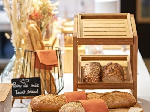 Novotel Rouen Centre Cathédraleにあるシーティングエリア