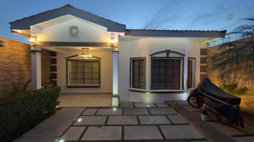 House Neira