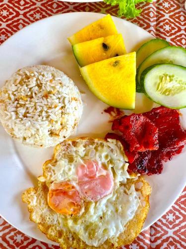 Comida en la casa de huéspedes o alrededores