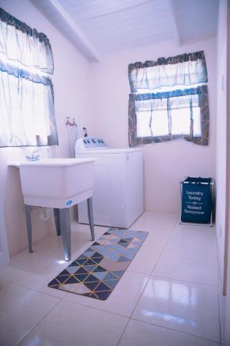 Foto de la galeria de Sunrise Breeze Barbados a Saint Philip