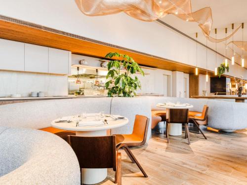 Zona de estar de Mövenpick hotel Brussels airport