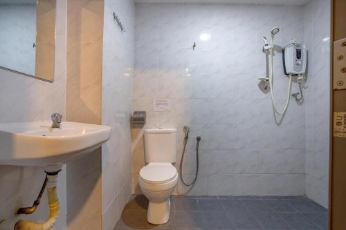 Bilik mandi di 98 Inn BilikXpert at Chow Kit