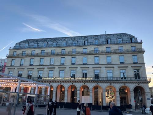 Central Paris Next to Louvre
