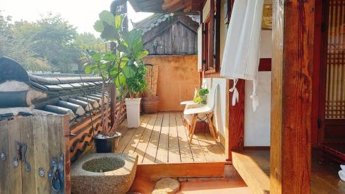 Posezení v ubytování 전주한옥마을 독채 교동스테이