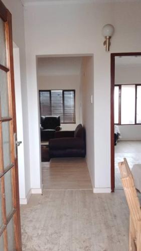 Χώρος καθιστικού στο Lagoon Hide Out