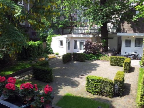 En have udenfor Hotel Alexander