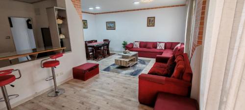 مدينة الرحاب سيتى سكوير . Al Rehab city , City Square, The Yard