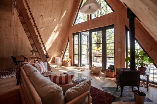 Coin salon dans l'établissement Racine lodges