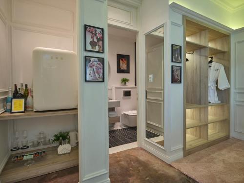 Ένα μπάνιο στο ThaoDien Boutique Hotel