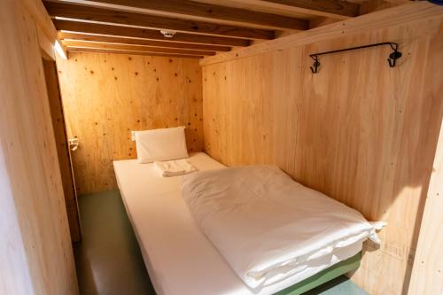 Postel nebo postele na pokoji v ubytování Mezame Hostel