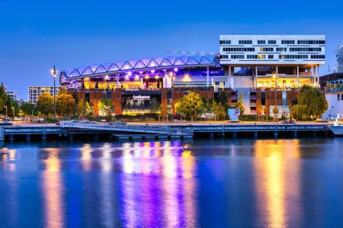 Novotel Lyon Centre-Confluence Bord de Saone photo 145